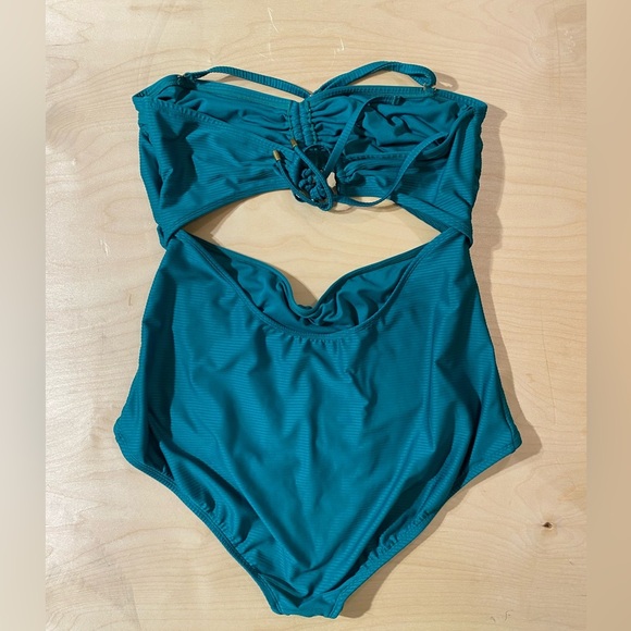 Time and Tru One Piece Swimsuit 3X (24W-26W) Green (IO) - Picture 10 of 16